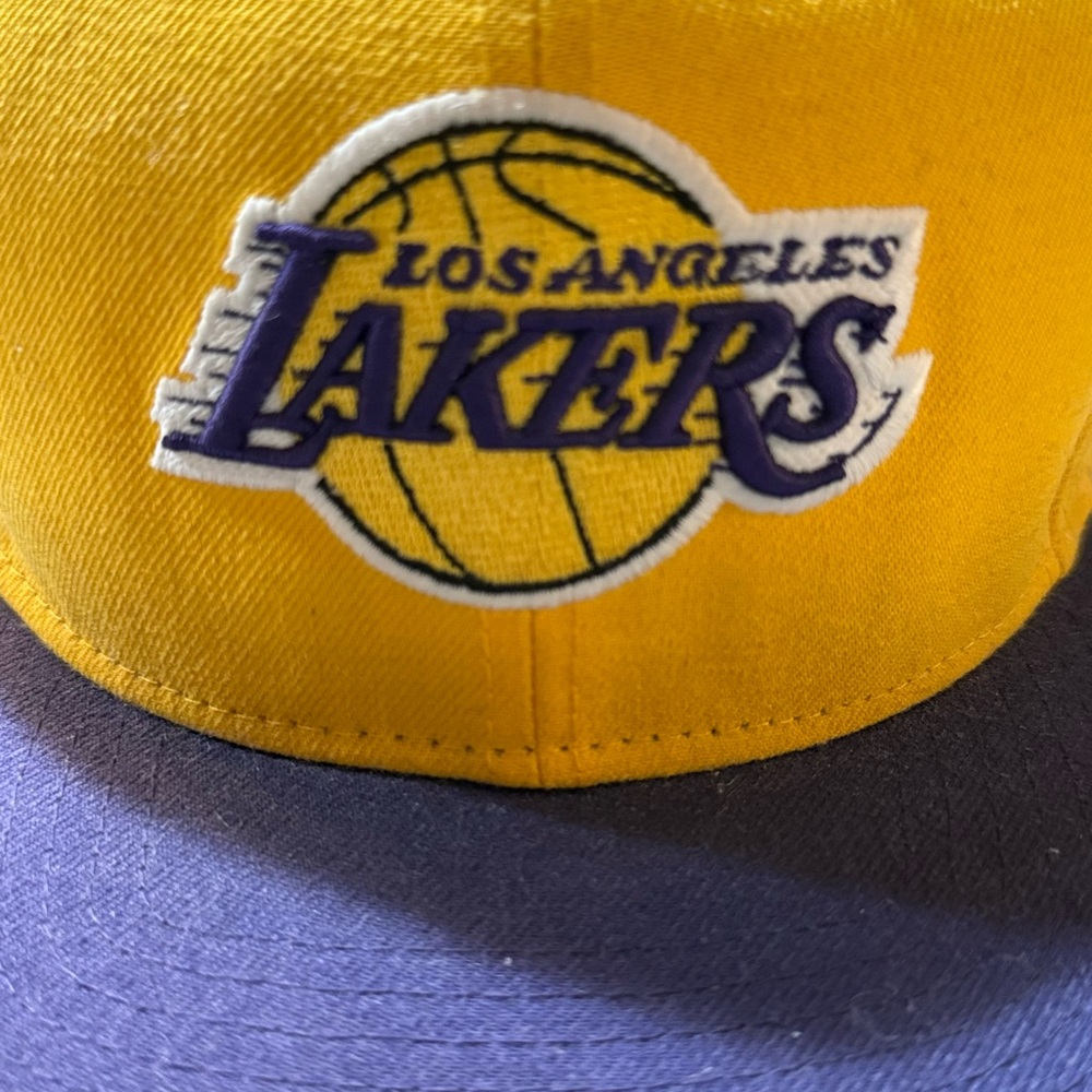 New Era Los Angeles Lakers Yellow and Purple Cap One Size Futs All